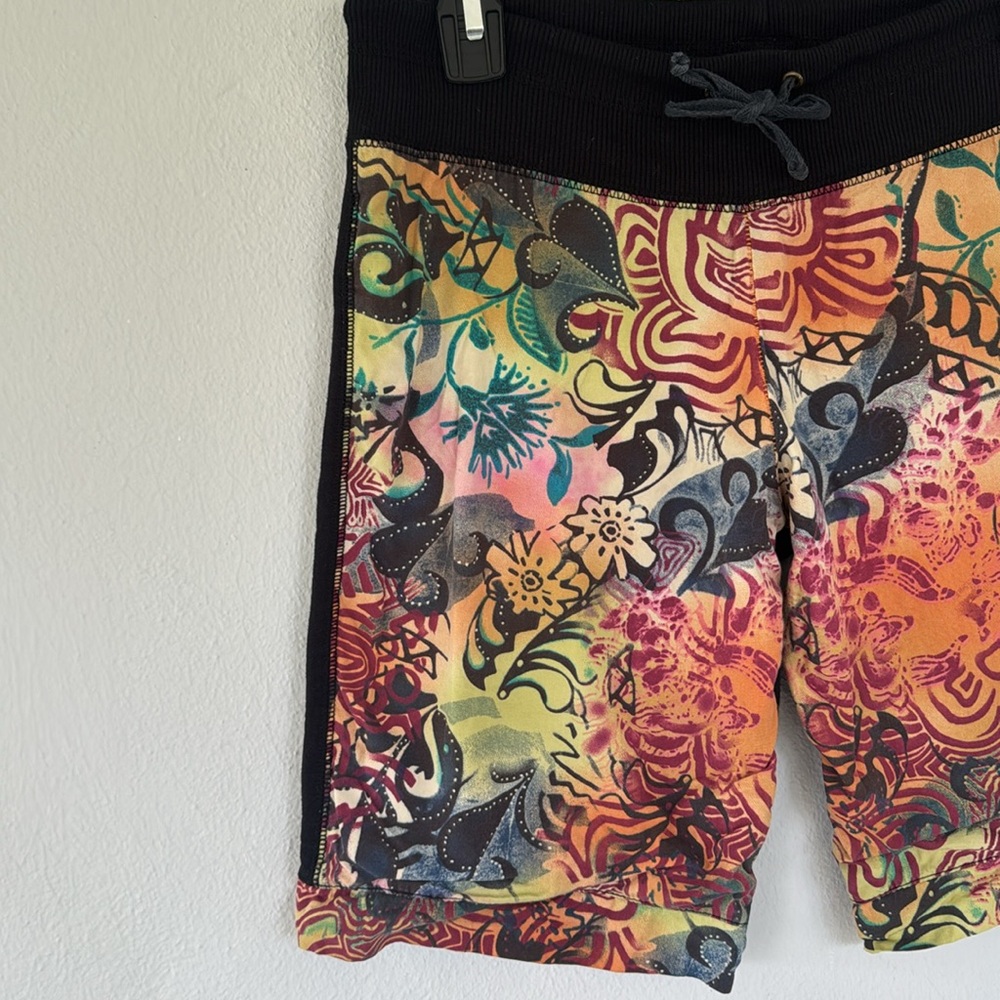 Nilla Shields colorful rainbow floral cotton drawstring Bermuda shorts small - Picture 4 of 10